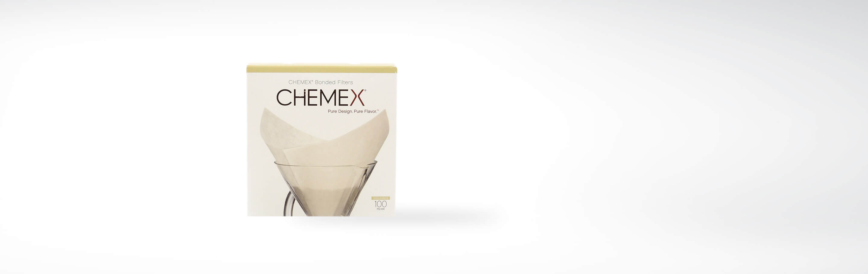 Verpackung von Chemex Kaffeefiltern vor neutralem Hintergrund
