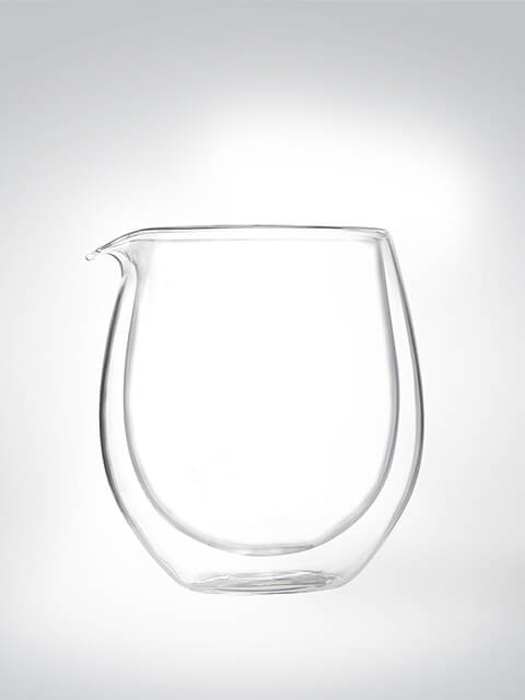 Doppelwandiges Teeglas mit Ausguss, ideal für heiße Getränke
