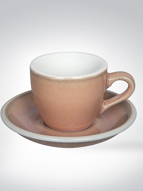 Braune Espresso-Tasse mit passendem Unterteller, stilvolles Design