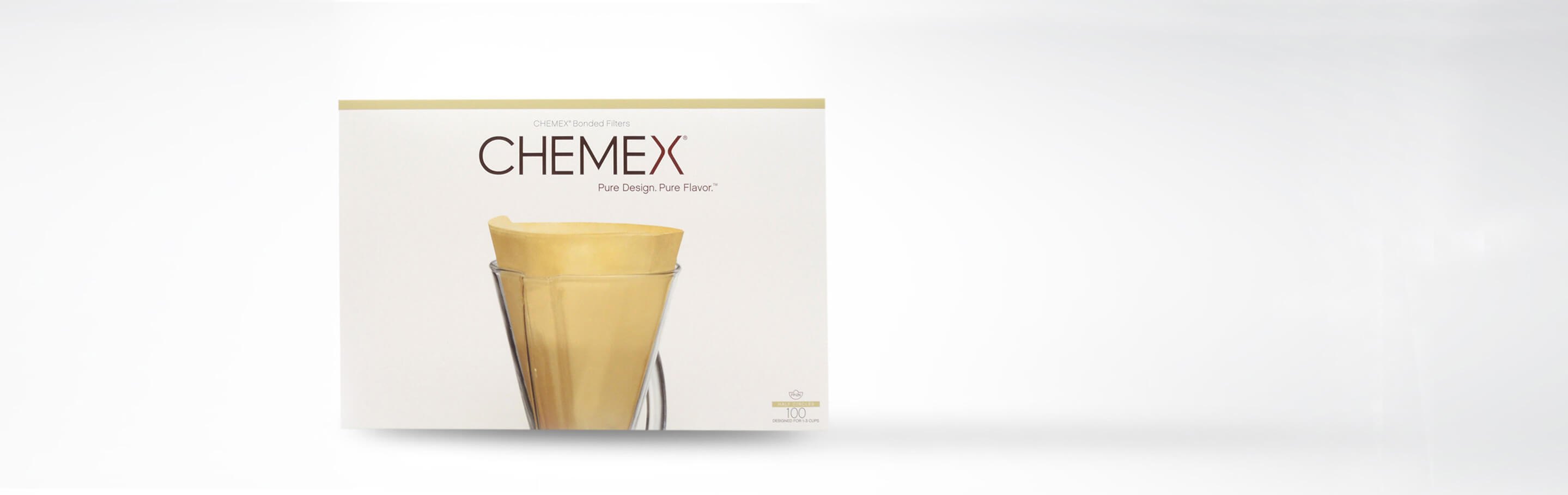 Verpackung von Chemex Kaffeefiltern, die purem Design und Geschmack gewidmet sind