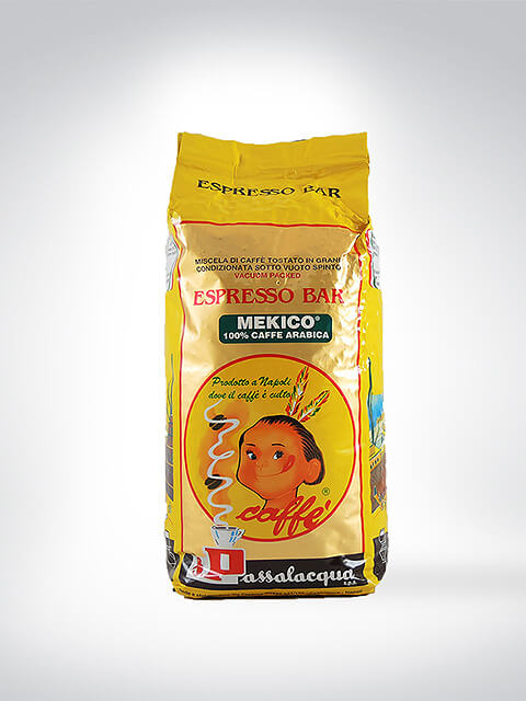 Ein goldfarbener Beutel mit Passalacqua Mekico Espresso Bar Kaffee, 100% Arabica, mit gelbem Hintergrund und stilisiertem Gesicht im Design. Gewicht: 1kg.