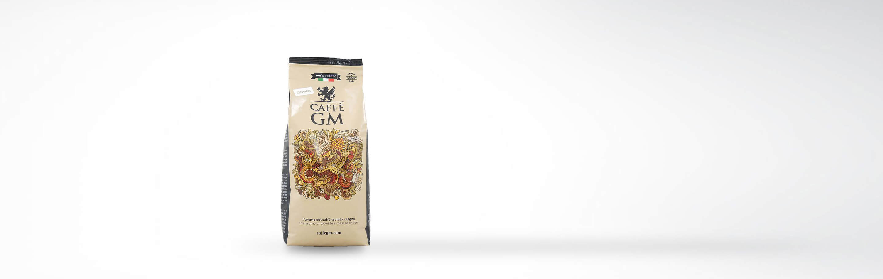 Eine Packung Caffè GM, italienischer Kaffee mit holzgeröstetem Aroma.