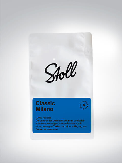 Verpackung des Stoll Classic Milano Kaffees mit blauer Etikette, 100% Arabica